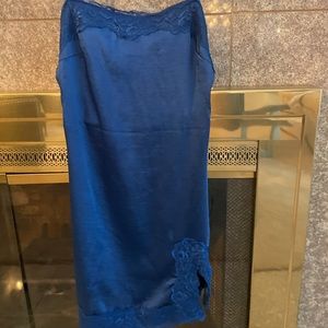 Beginning Boutique blue dress